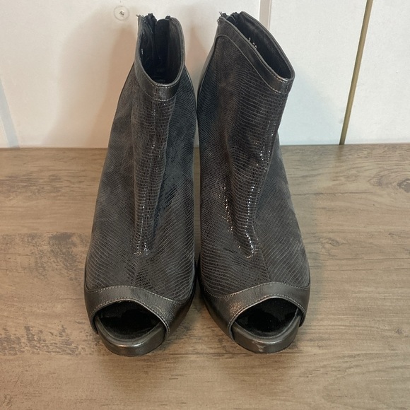 Amalfi by Rangoni | Elegant Dark Pewter Peep-Toe Heels - Zip up - 8 - Italy - Picture 6 of 8